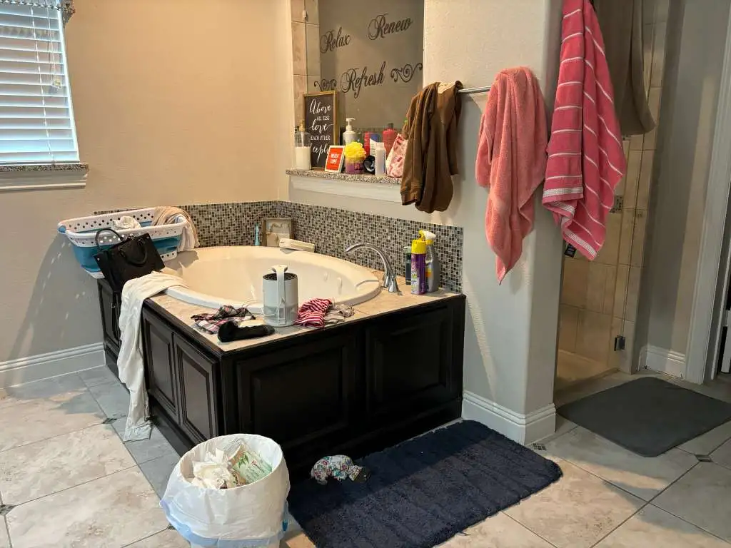 Bathroom before professional cleaning - Dallas TX house cleaning service