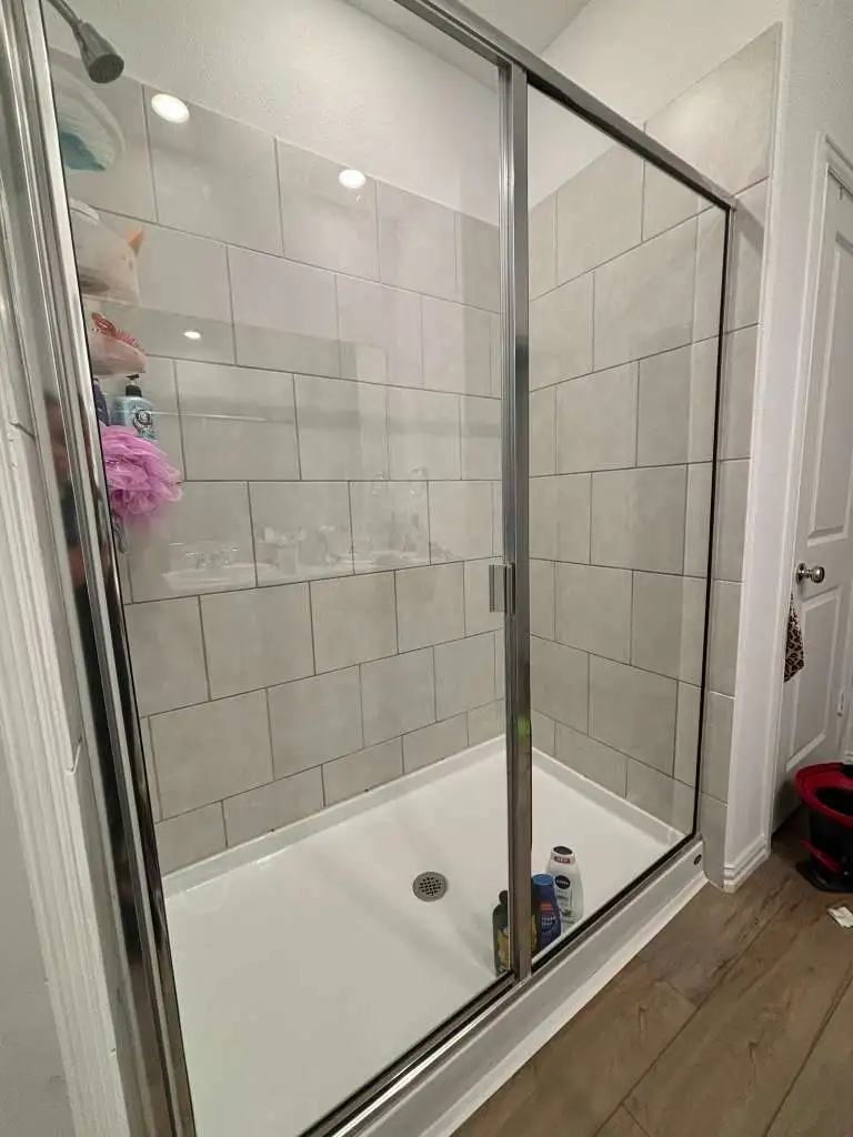 Clean glass shower door